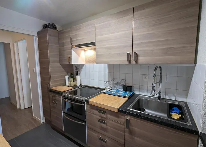 - D'automne: Agreable T3 Pour 4 Avec Balcon, Parking Et Proche - Fr-1-420-30 Arcachon