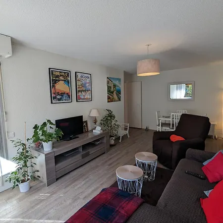 - D'automne: Agreable T3 Pour 4 Avec Balcon, Parking Et Proche - Fr-1-420-30 Arcachon