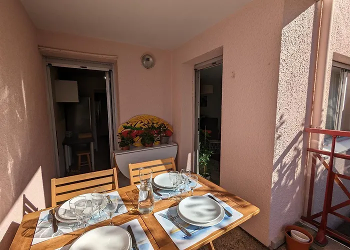 - D'automne: Agreable T3 Pour 4 Avec Balcon, Parking Et Proche - Fr-1-420-30 Lejlighed Arcachon